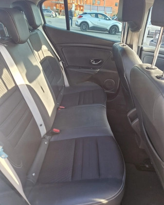 Renault Megane cena 24000 przebieg: 273000, rok produkcji 2015 z Gdańsk małe 56